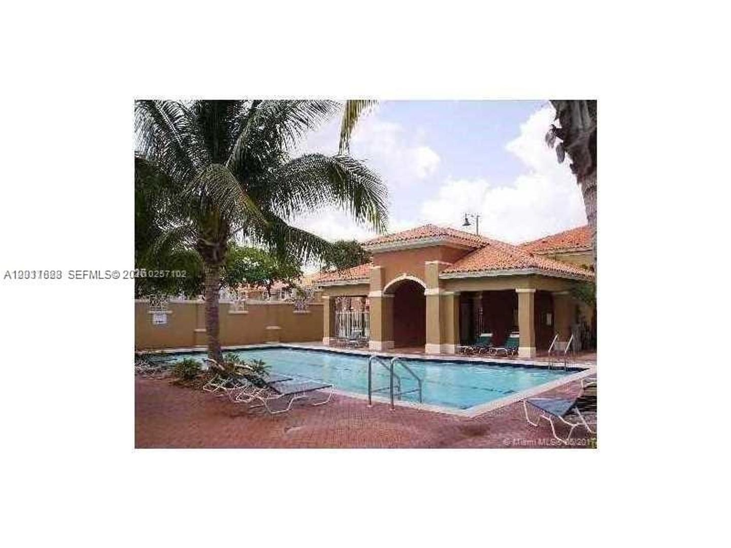 Doral House: 6104 NW 114th Place 202
