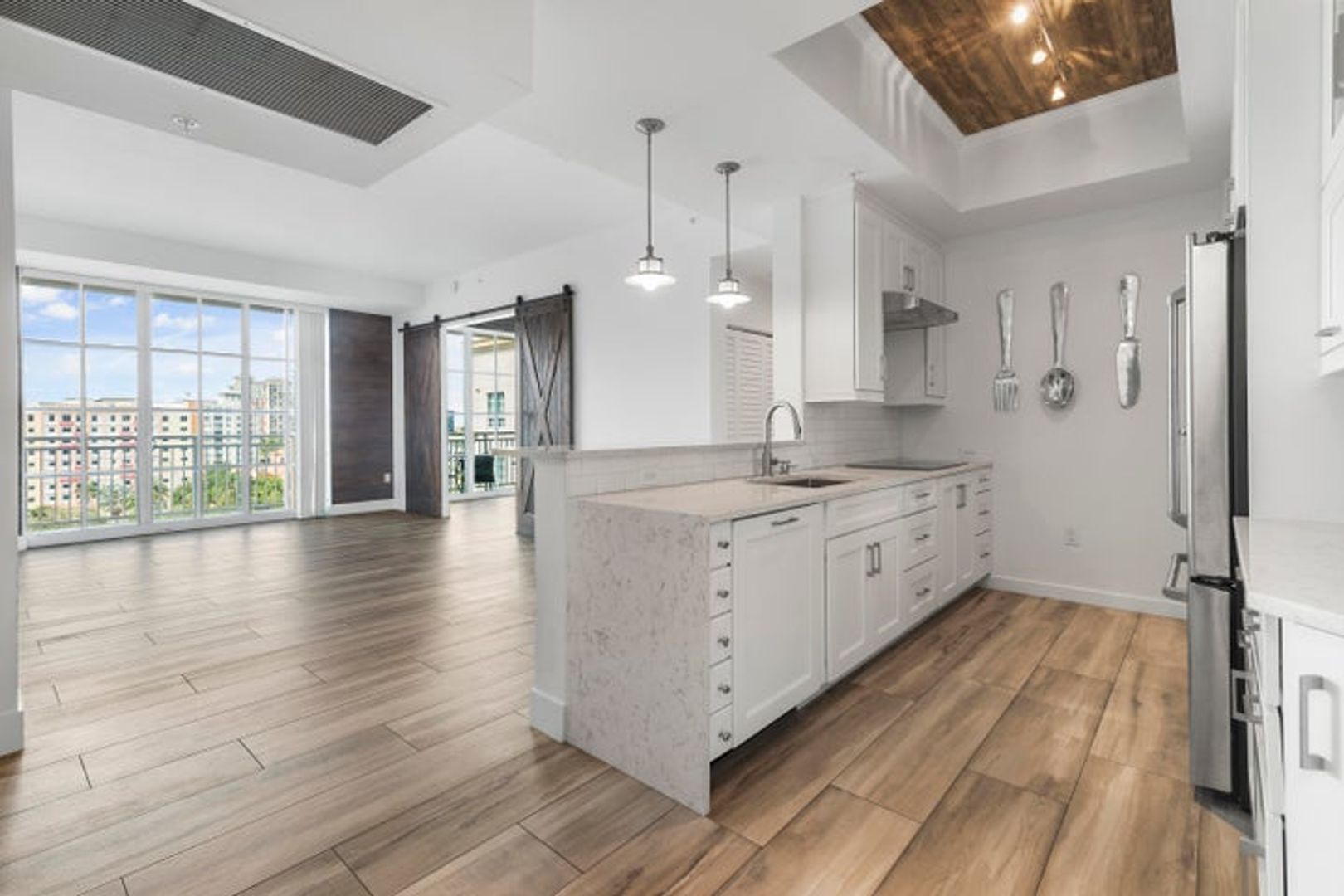 West Palm Beach House: 410 Evernia Street 807