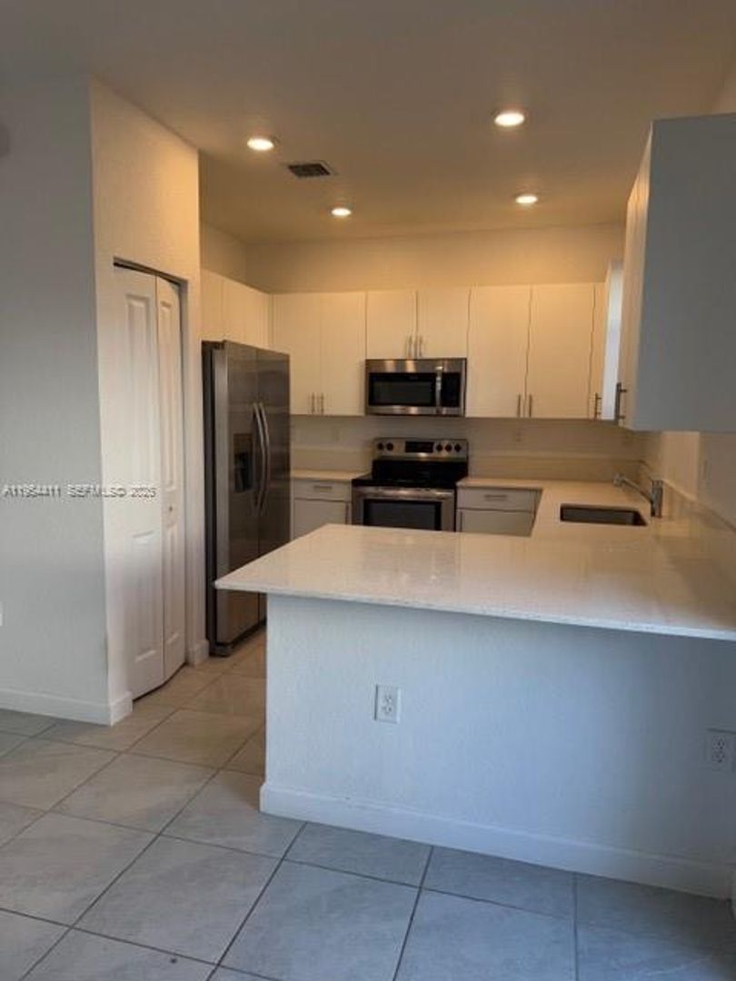 Homestead House: 28503 SW 134th Court