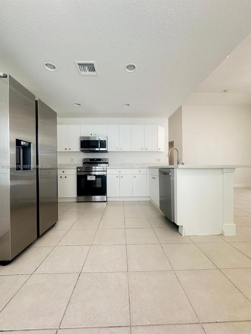 Wellington House: 4180 Sea Mist Way