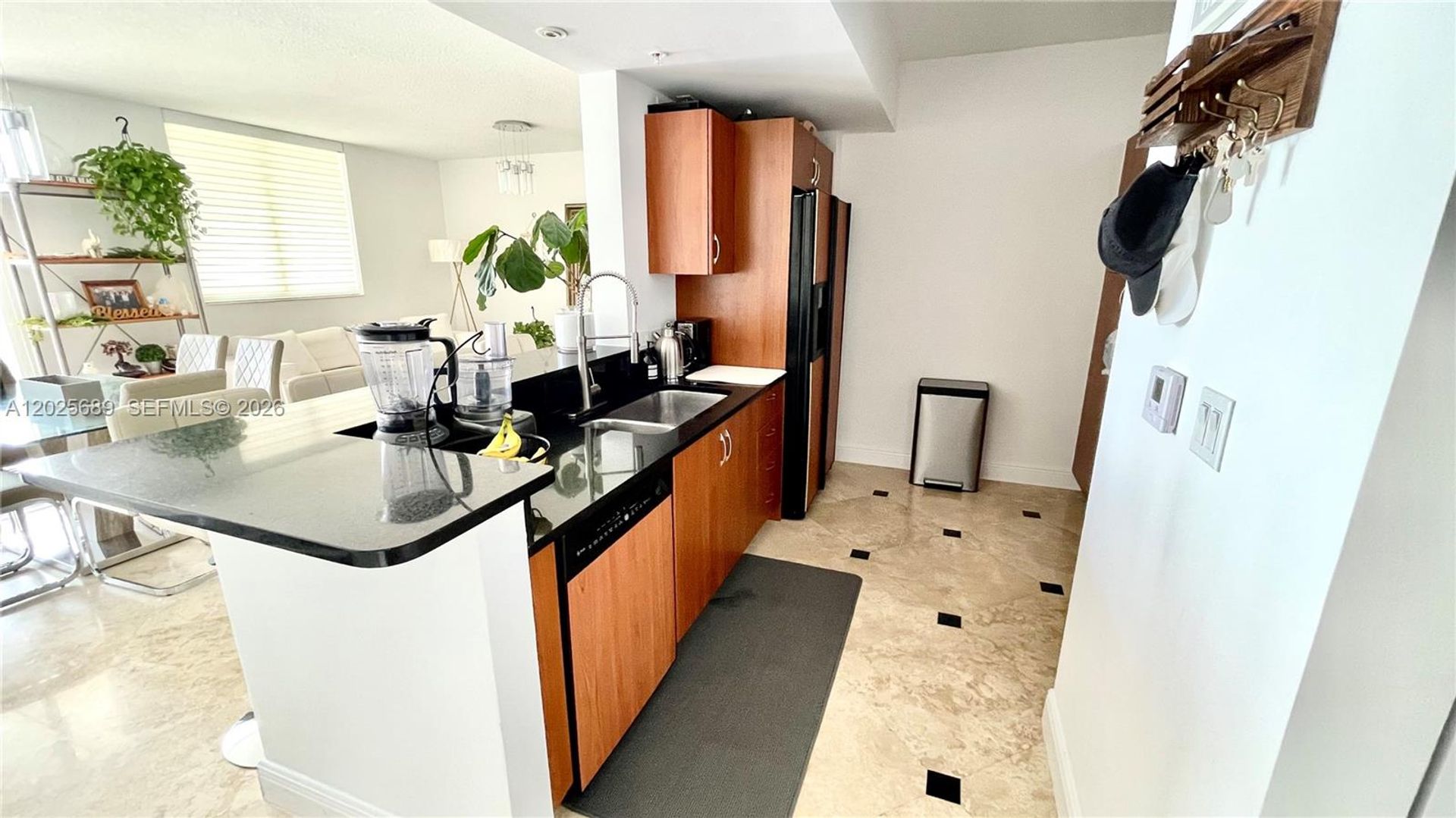 Aventura House: 18800 NE 29th Avenue 818