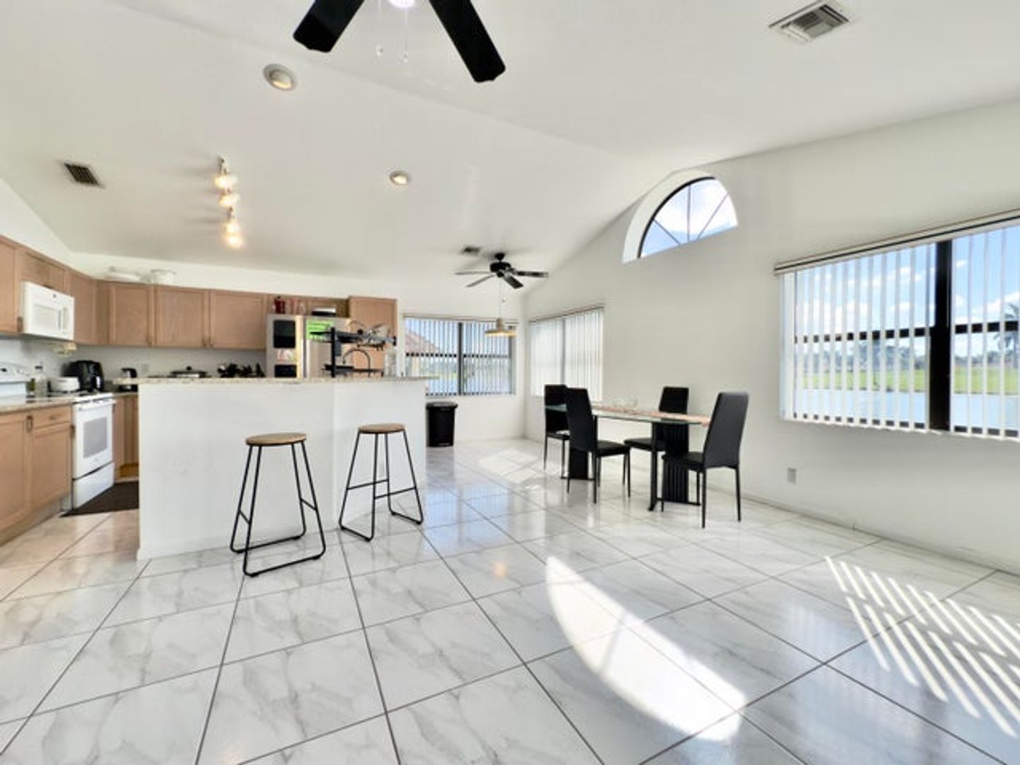 Boynton Beach House: 8491 Heather Place