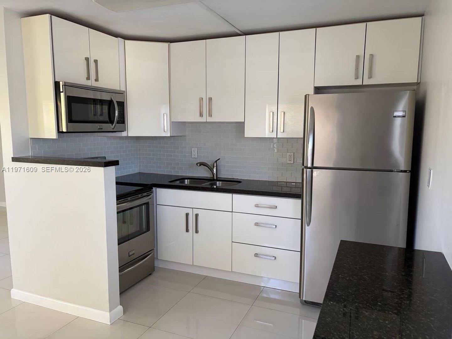 Fort Lauderdale House: 35 NE 13th Street 1-2