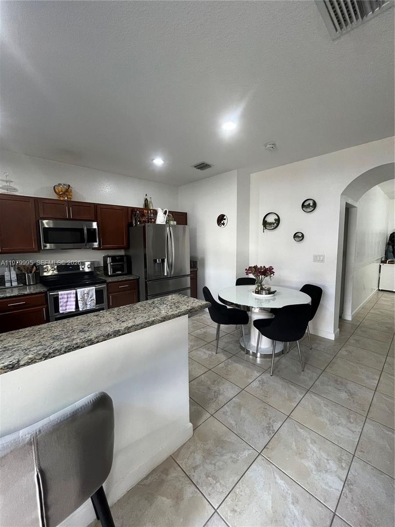 Homestead House: 11271 SW 240th Street 11271