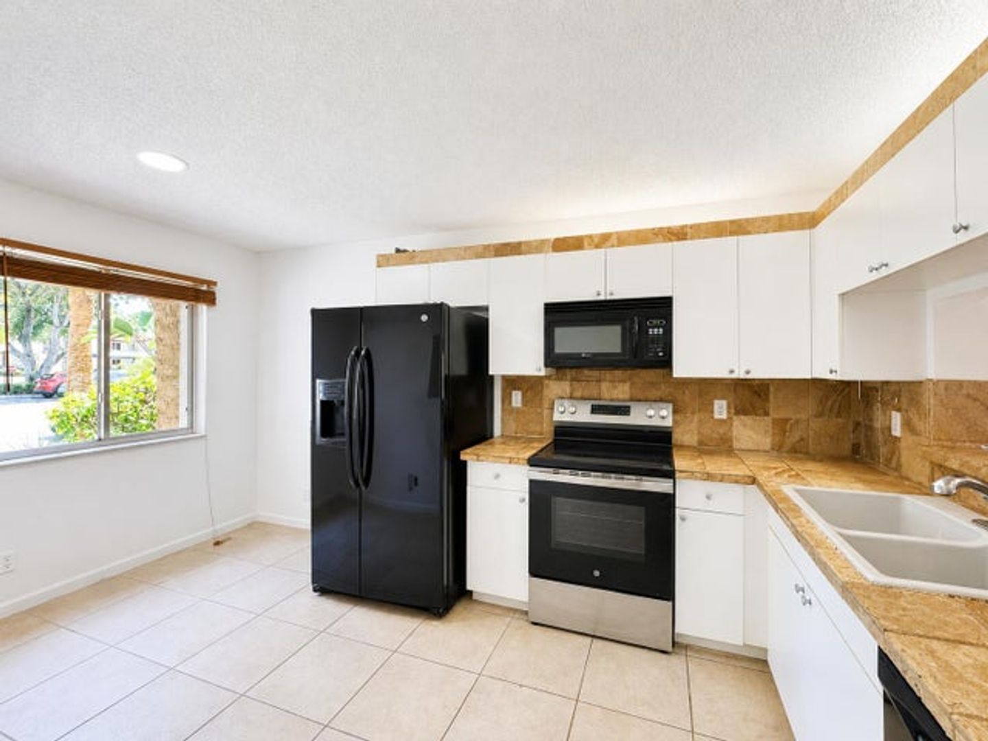 Boca Raton House: 340 NW 67TH Street 108