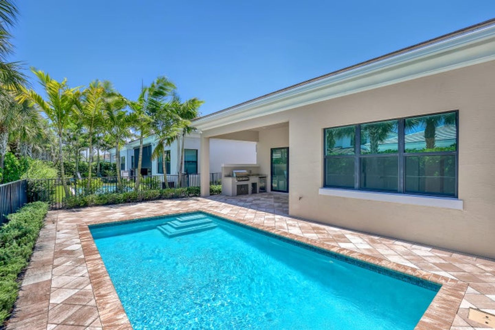 Palm Beach Gardens House: 13501 Artisan Circle