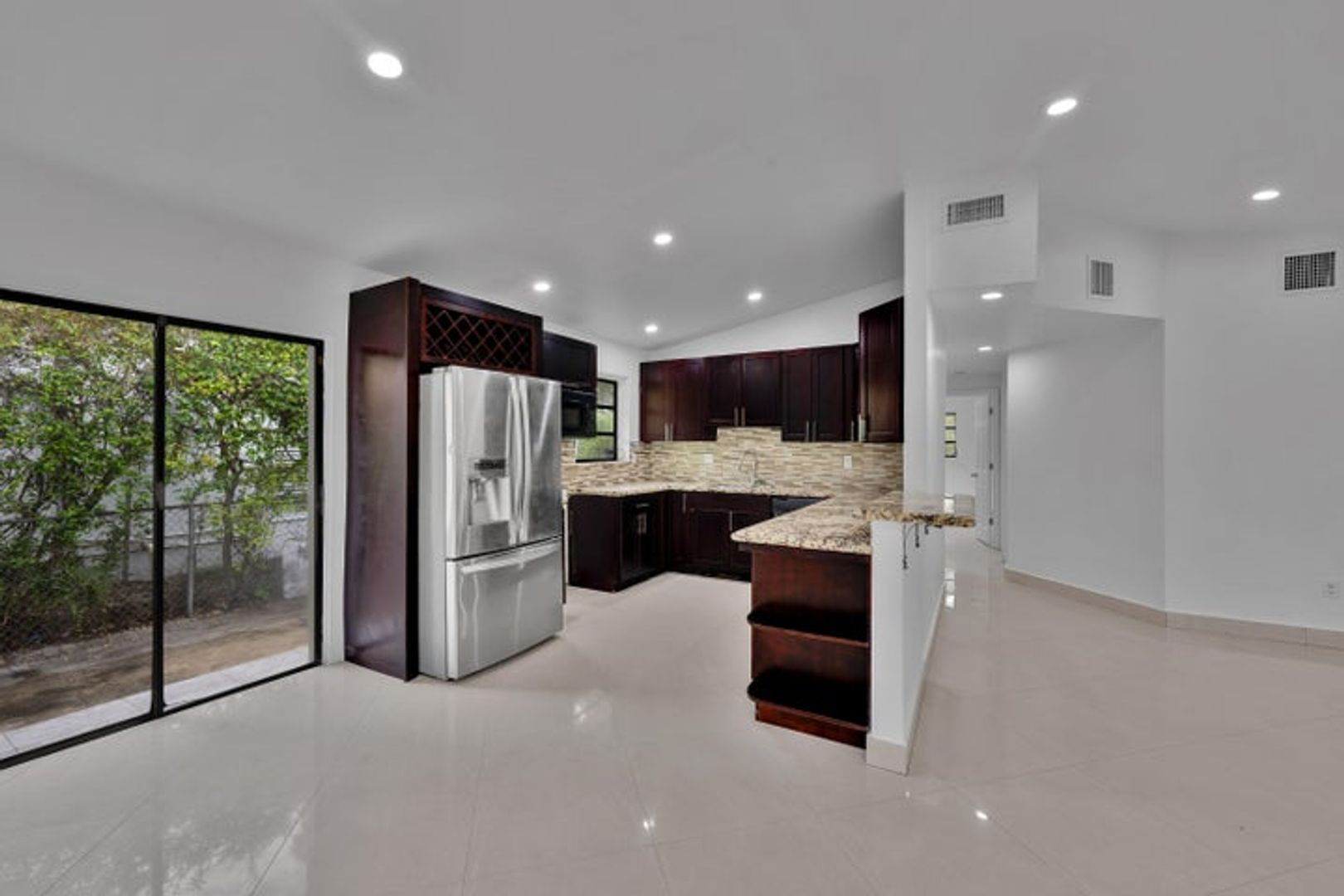 North Miami Beach House: 17551 NE 5th Avenue
