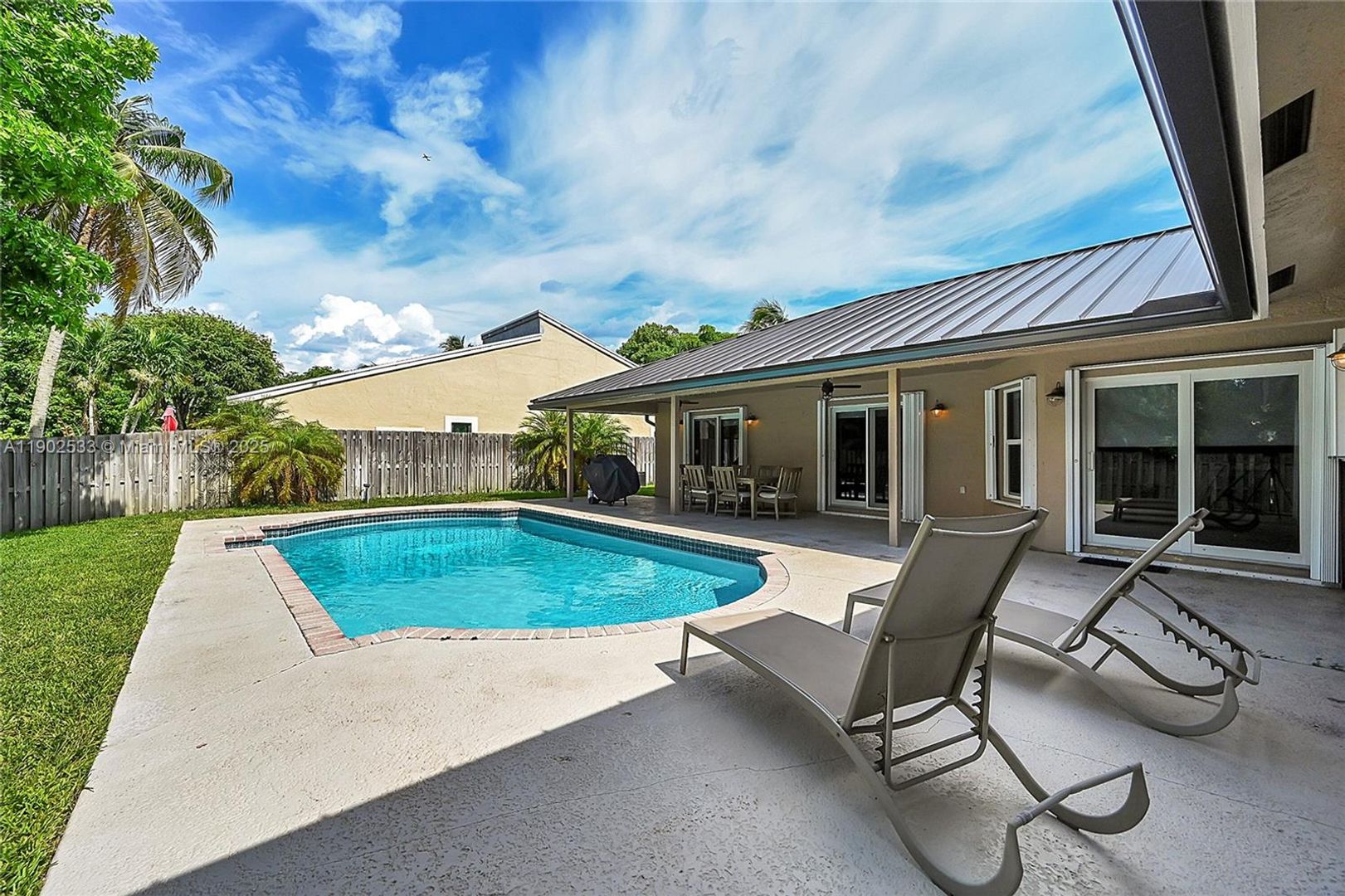 Plantation House: 9841 SW 1st Street 9841