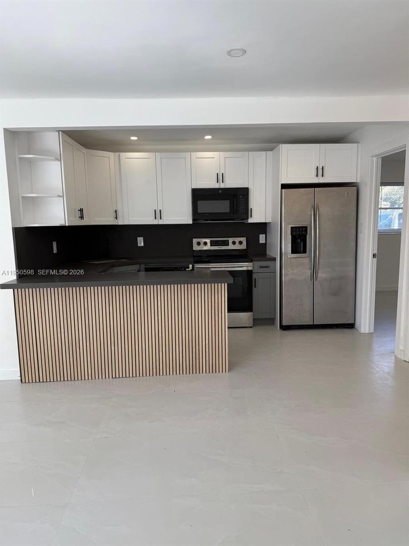 Hallandale Beach House: 1056 SW 2nd Street 1056