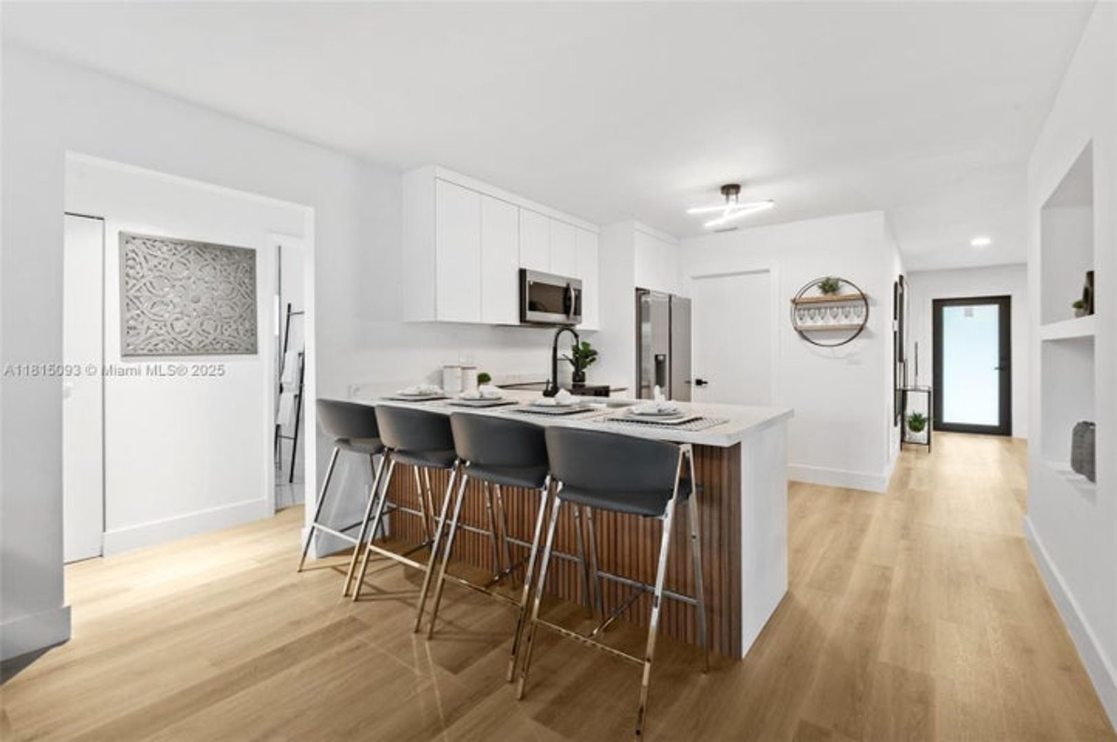 Boca Raton House: 679 SW 17th Court