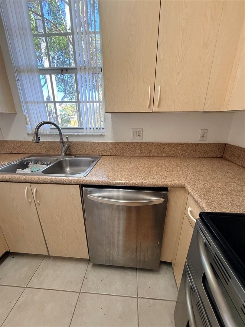 Homestead House: 2117 NE 7th Street 2117