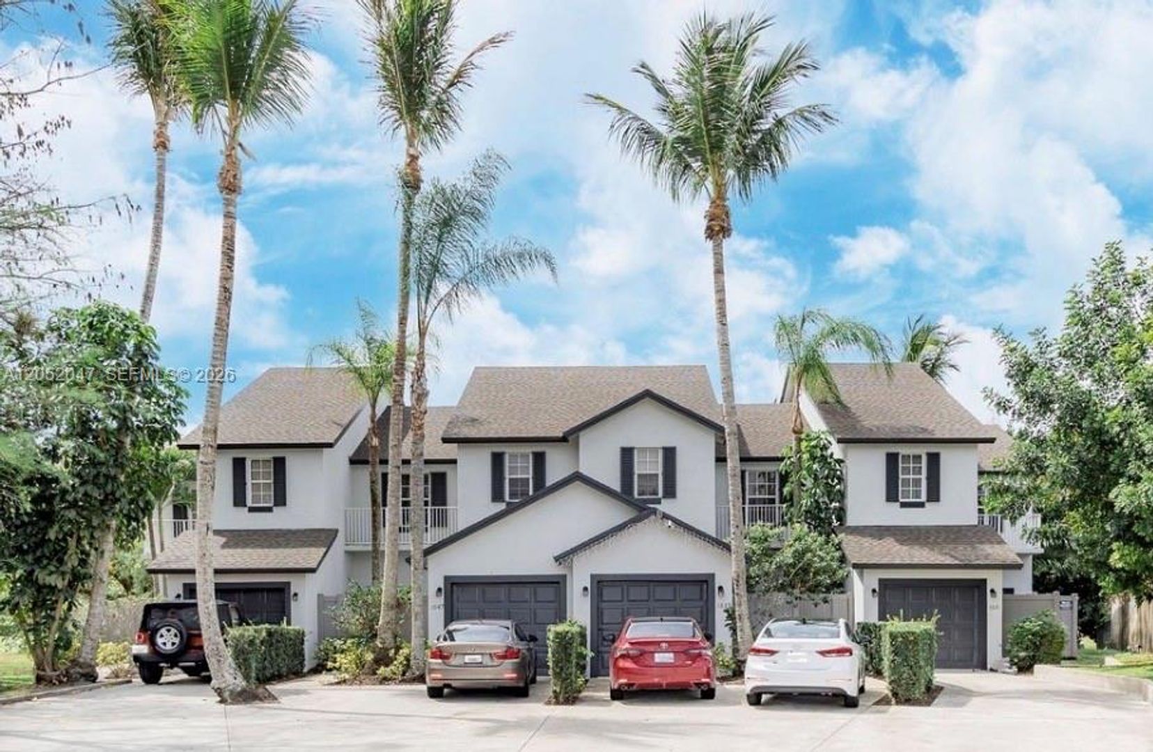 Wellington House: 1649 Hawthorne Place