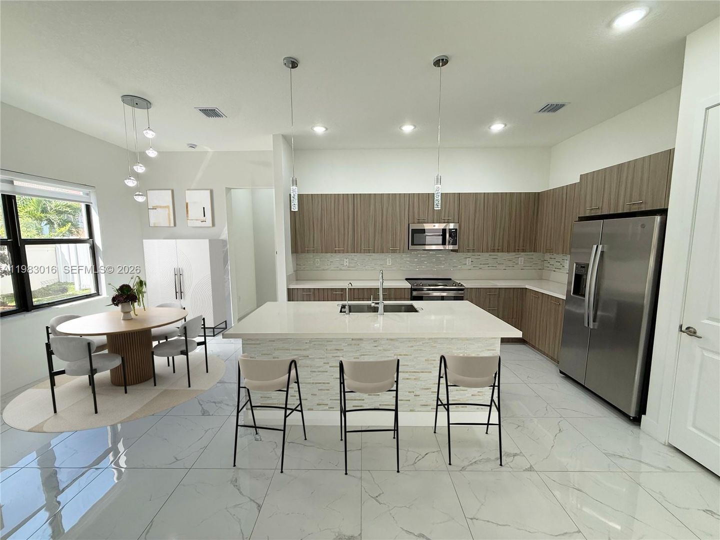 Miramar House: 17410 SW 46th Street