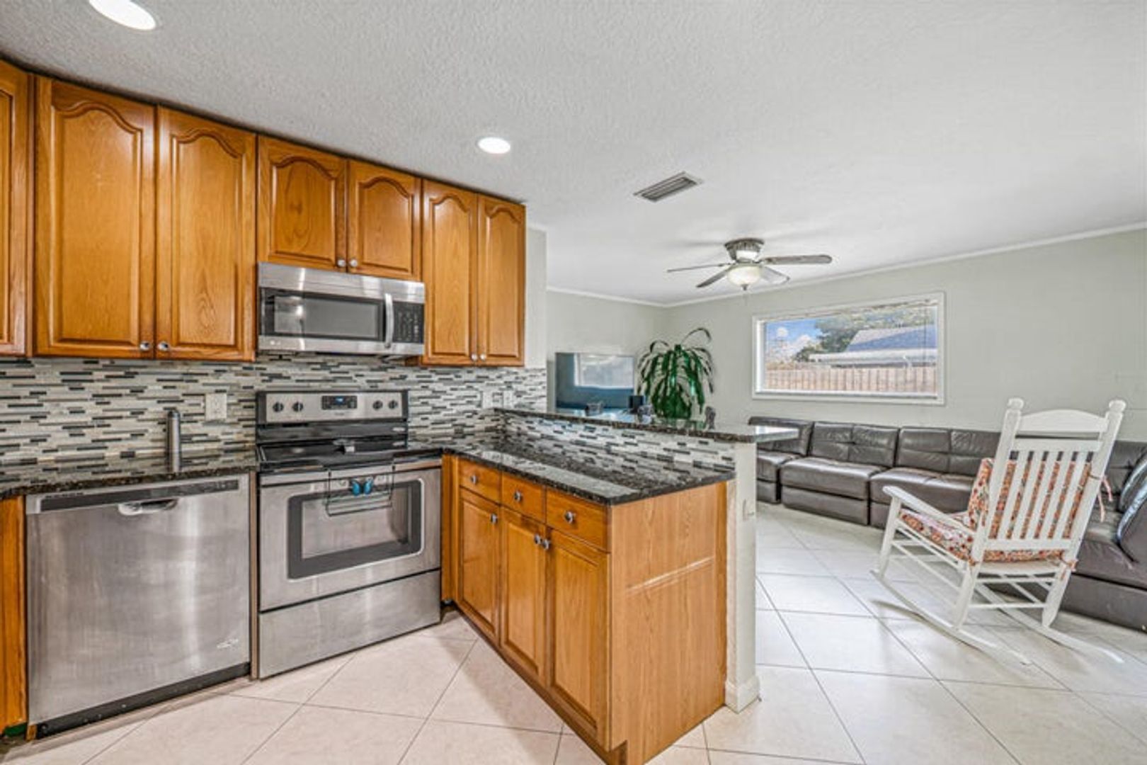 Wellington House: 1242 Wyndcliff Drive