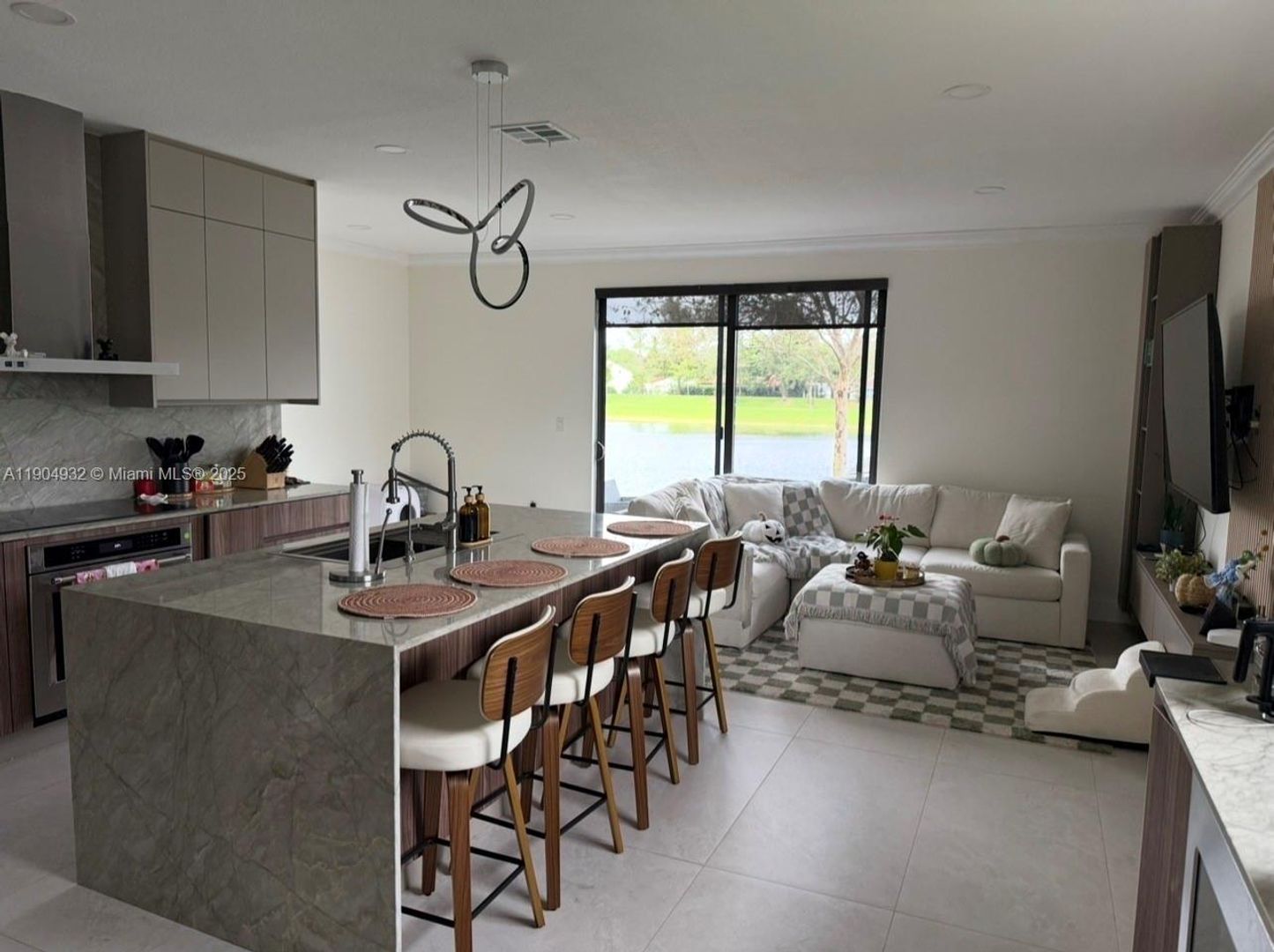 Miami, House: 481 NE 194th Terrace 481