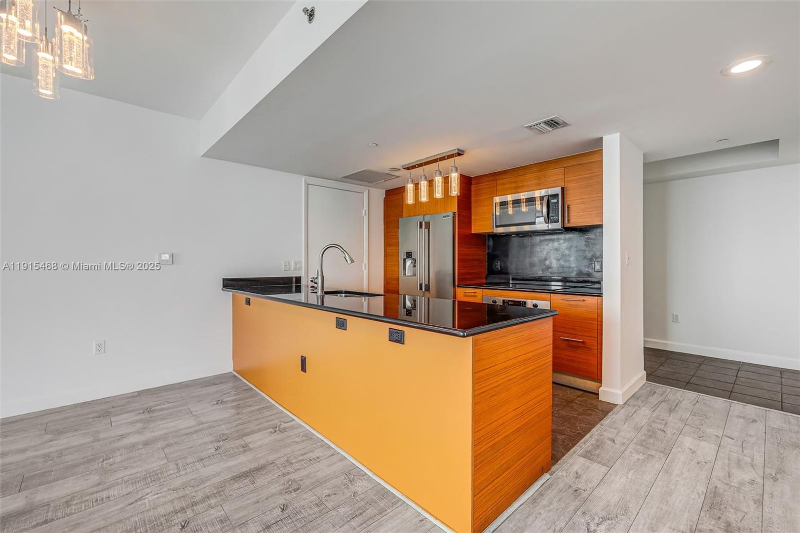 Miami House: 50 Biscayne Boulevard 3902