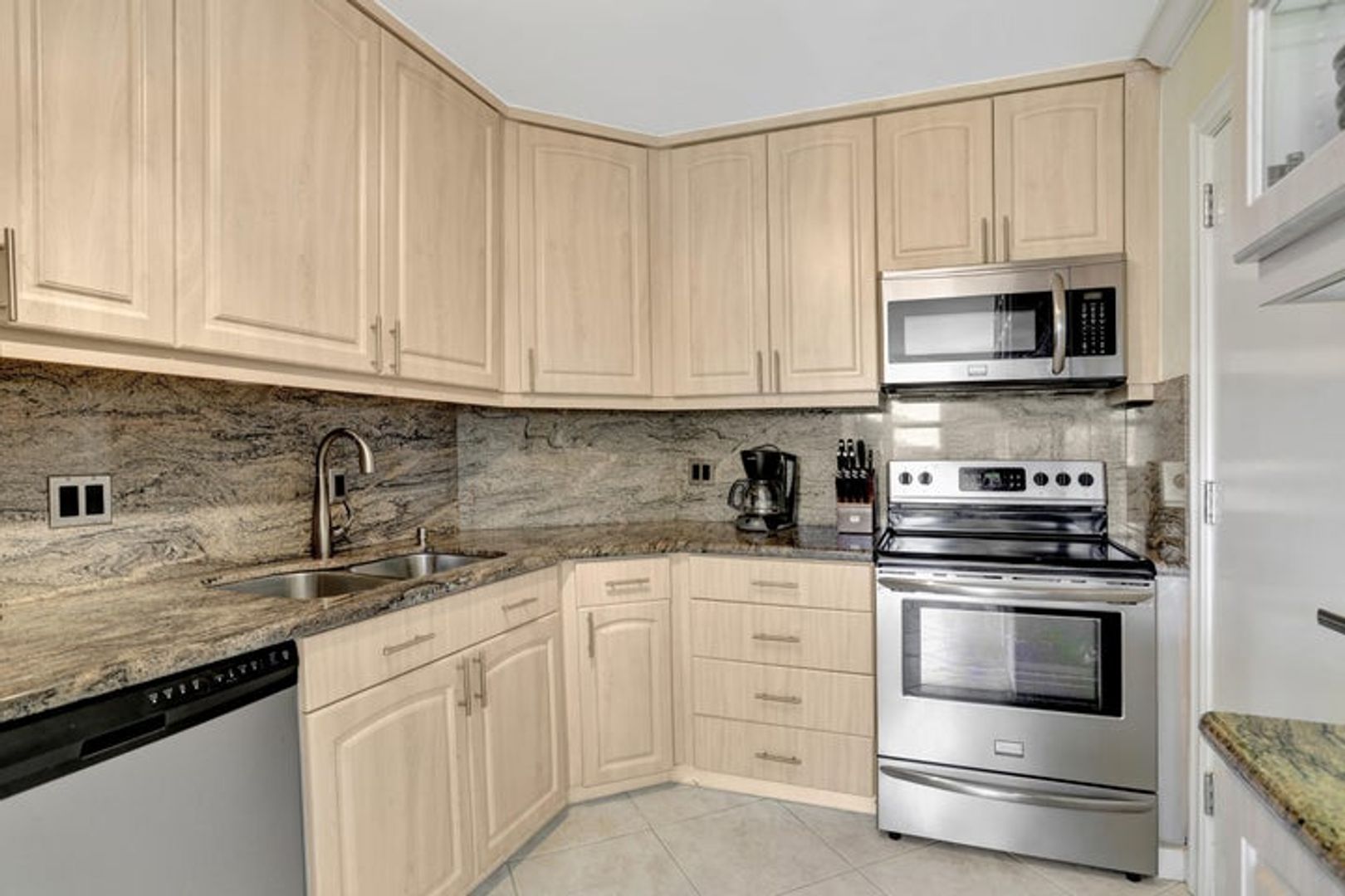 Fort Lauderdale House: 3700 Galt Ocean Drive 311