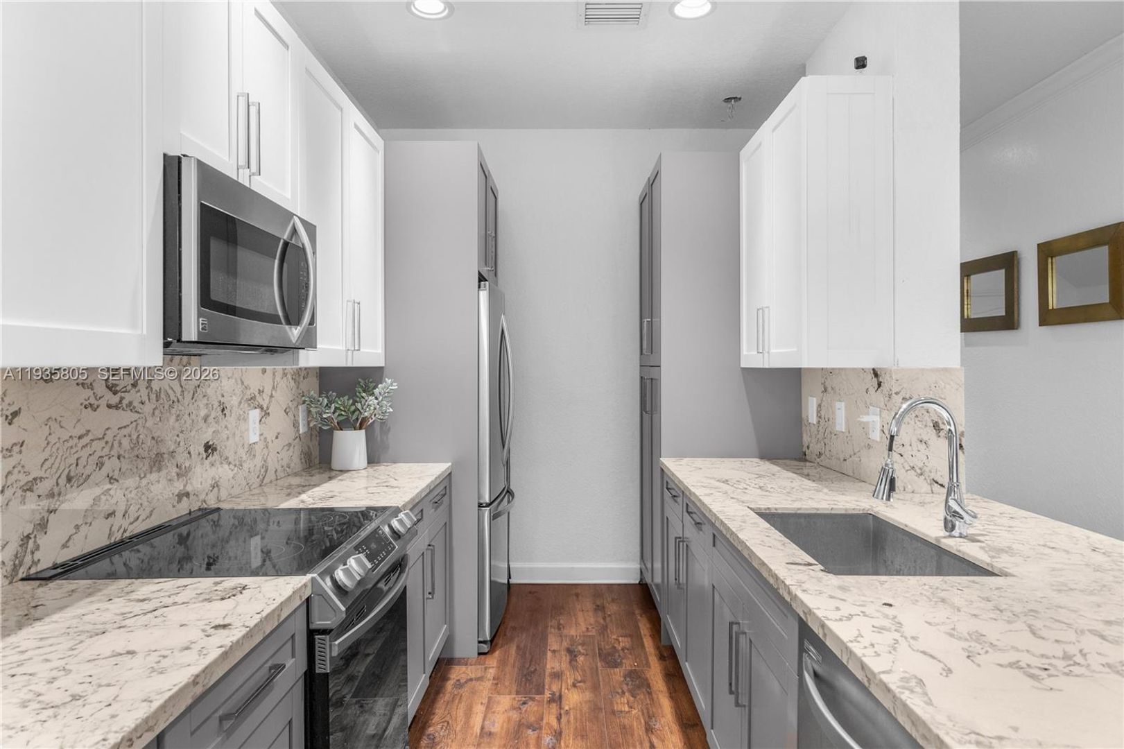 Davie House: 4410 Morgan Lane 5-9