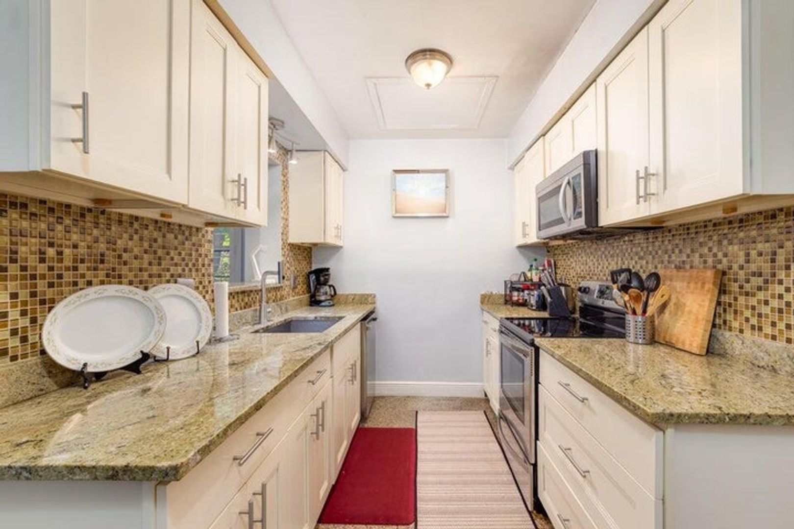 Boynton Beach House: 145 SE 3rd Avenue