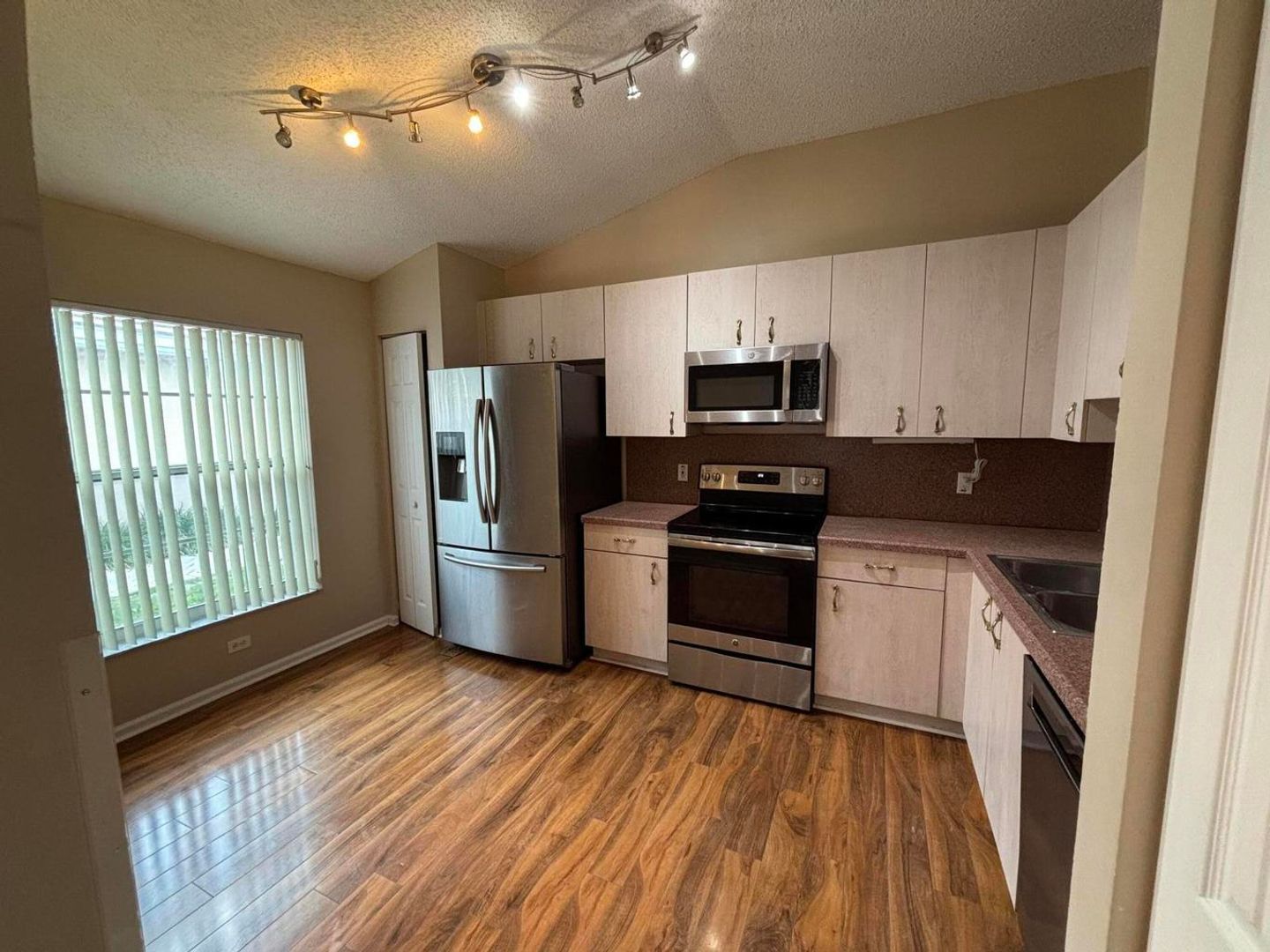 West Palm Beach House: 8410 Cargill Point