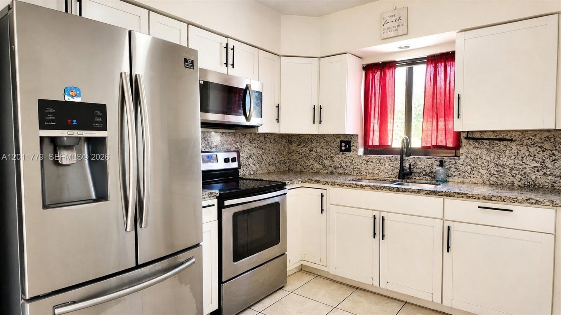 Hollywood House: 6701 Pershing Street