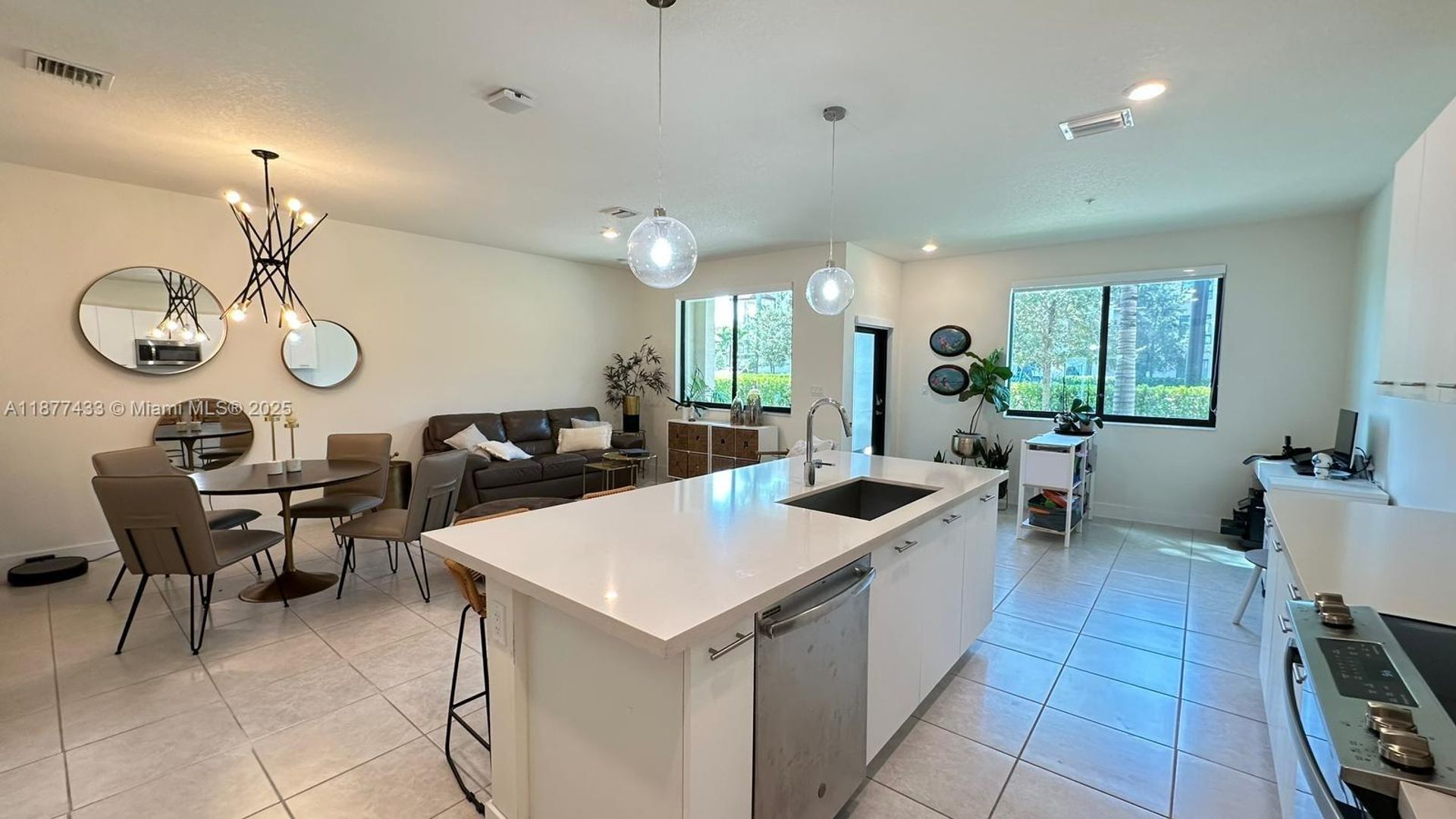 Doral House: 4640 NW 84th Avenue 20