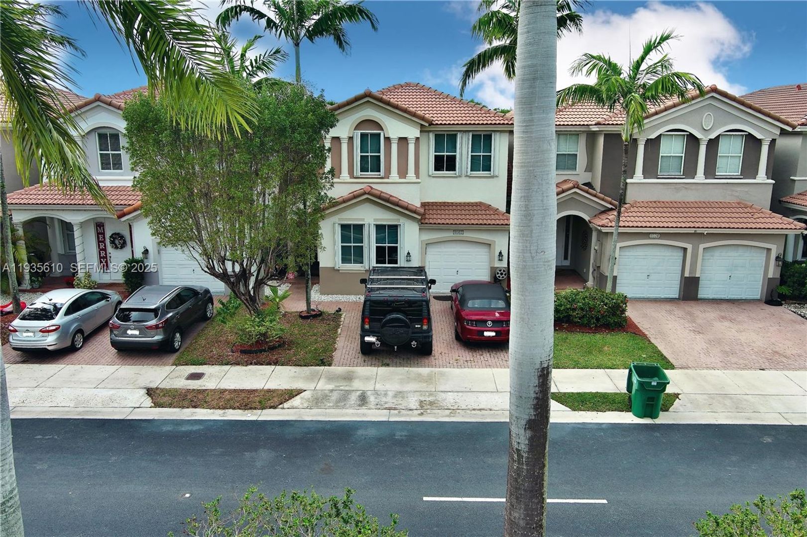 Doral House: 8562 NW 108th Avenue 8562