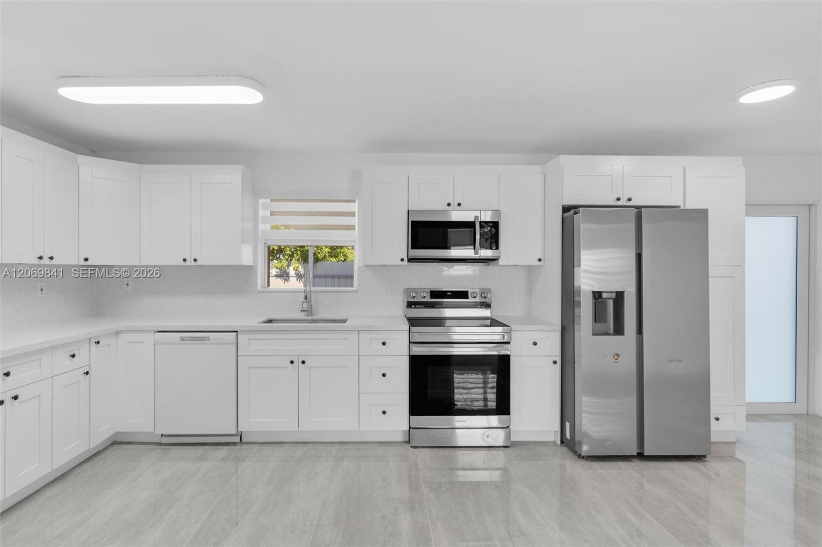 Doral House: 9999 NW 25th Terrace