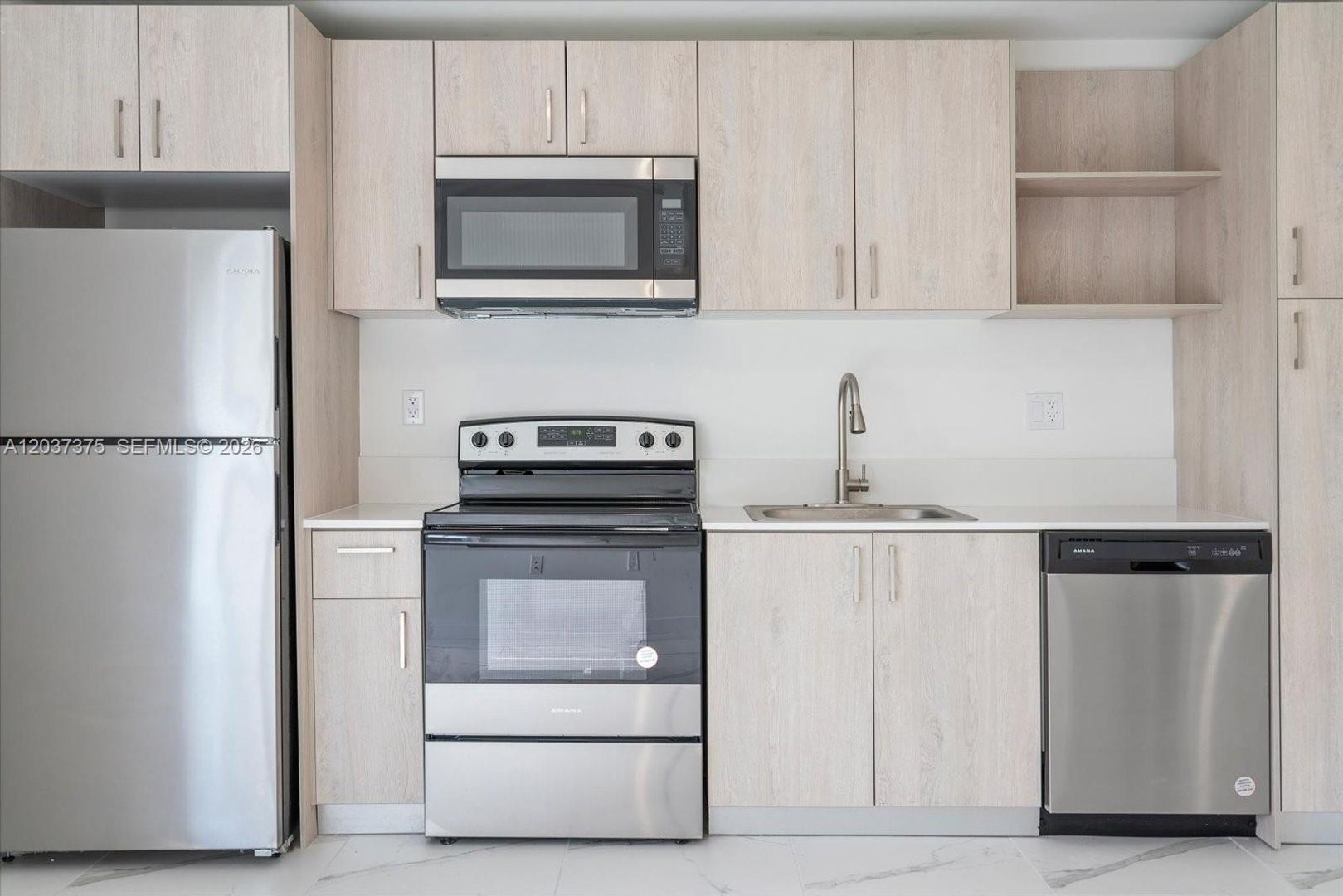 Miami House: 420 SW 7th Avenue 201