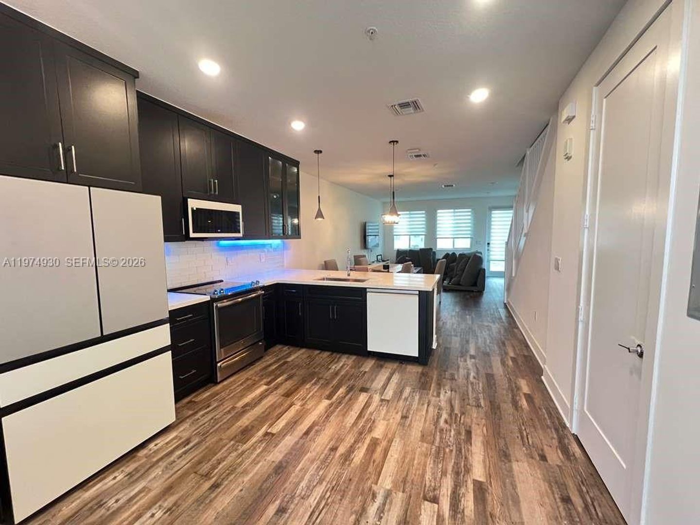 Doral House: 10229 NW 64th Terrace 101