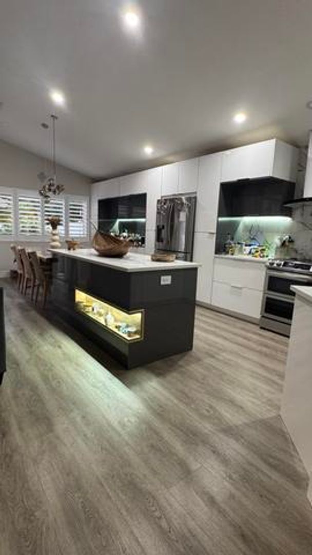 Deerfield Beach House: 672 NW 45 Avenue