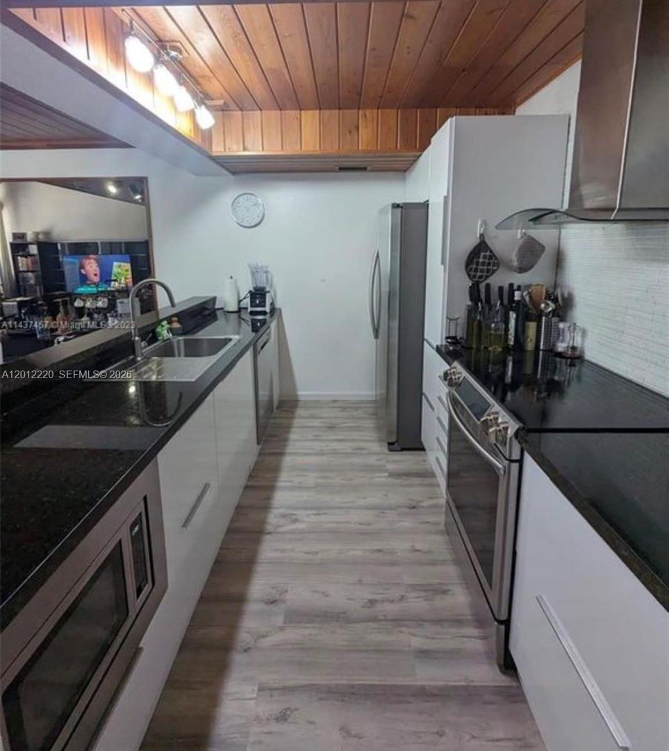 Pembroke Pines House: 11203 NW 15th Street NA