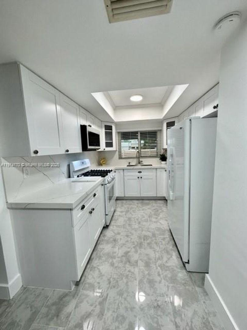 Miami Lakes House: 7439 Twin Sabal Drive 0