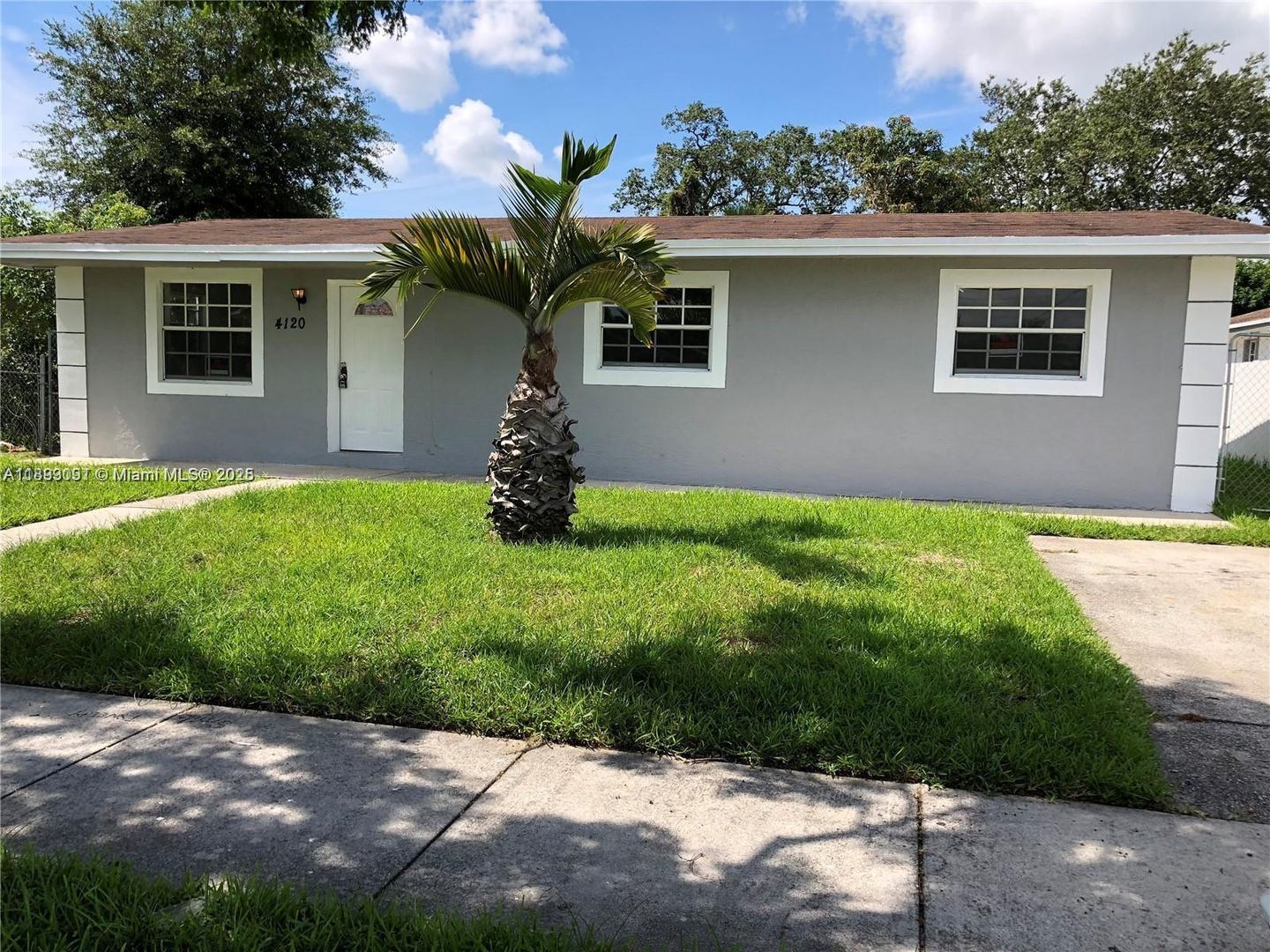 West Park House: 4120 SW 25th Street