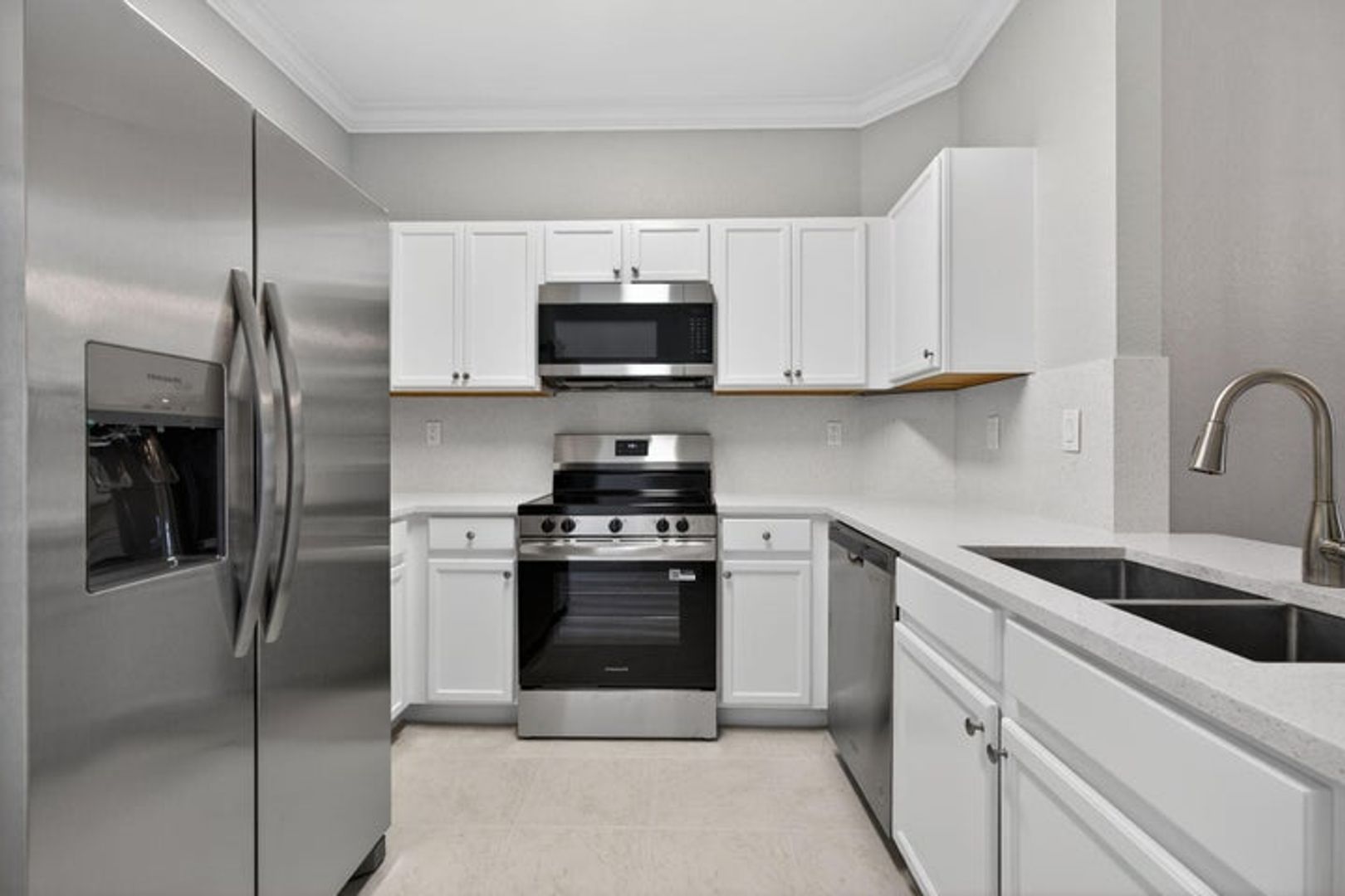 Tequesta House: 160 Village Boulevard I