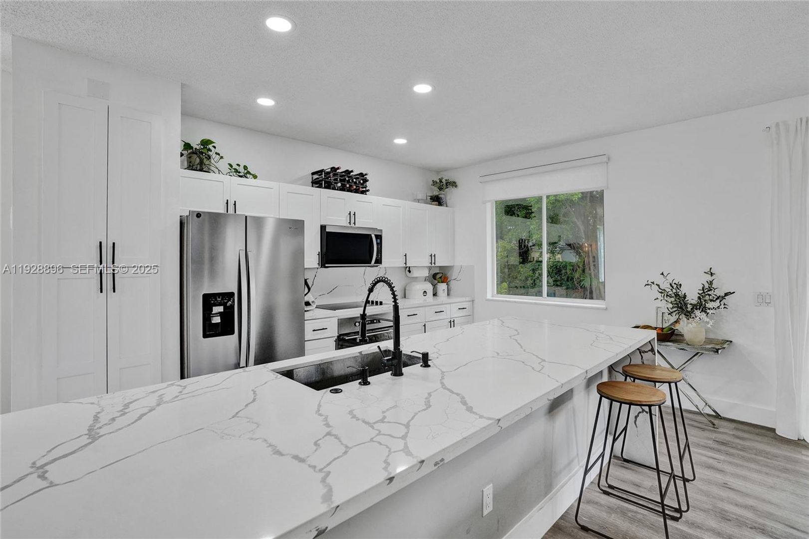 Weston House: 1381 Sago Lane