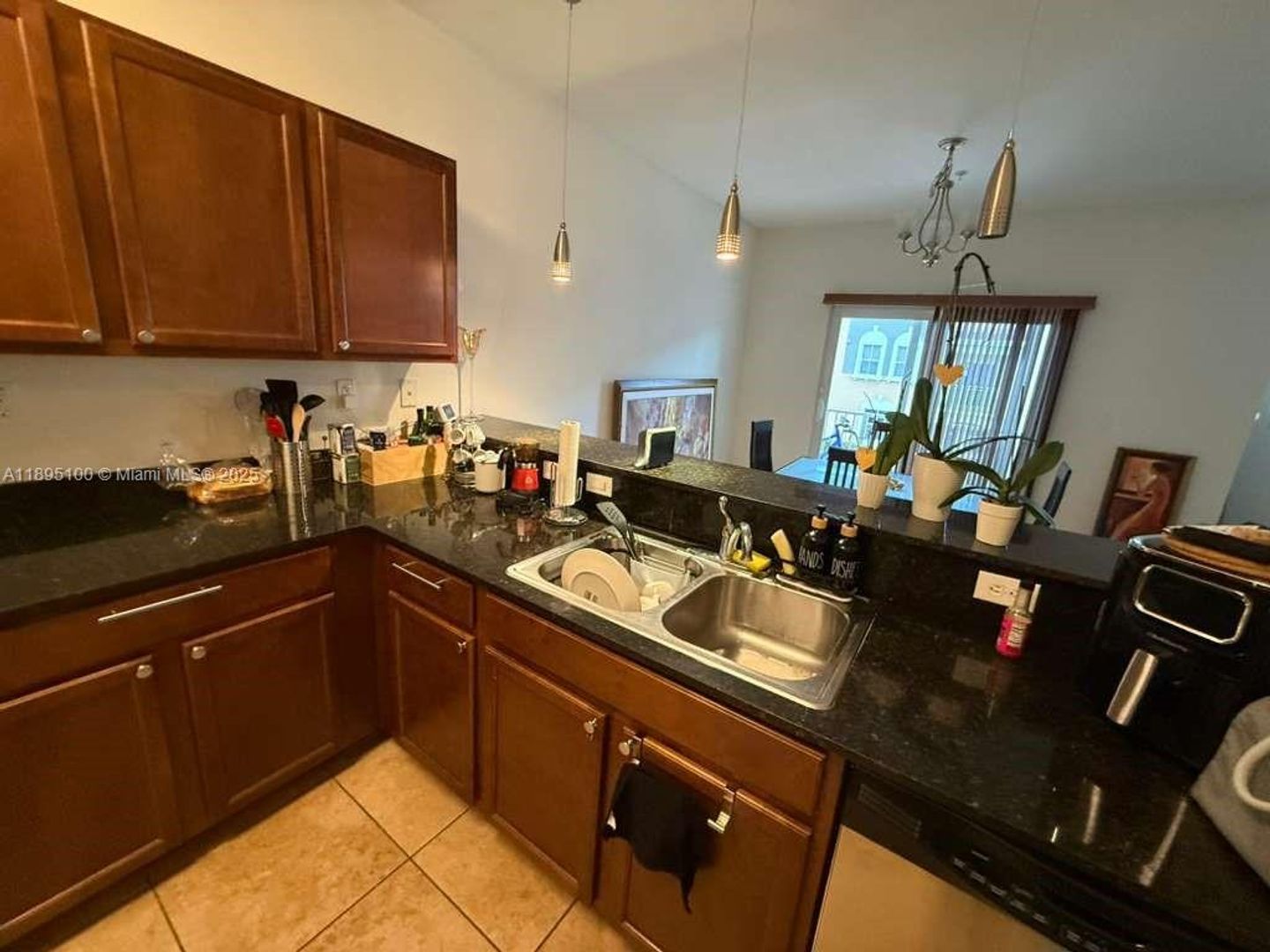 Doral House: 8800 NW 107th Court 218