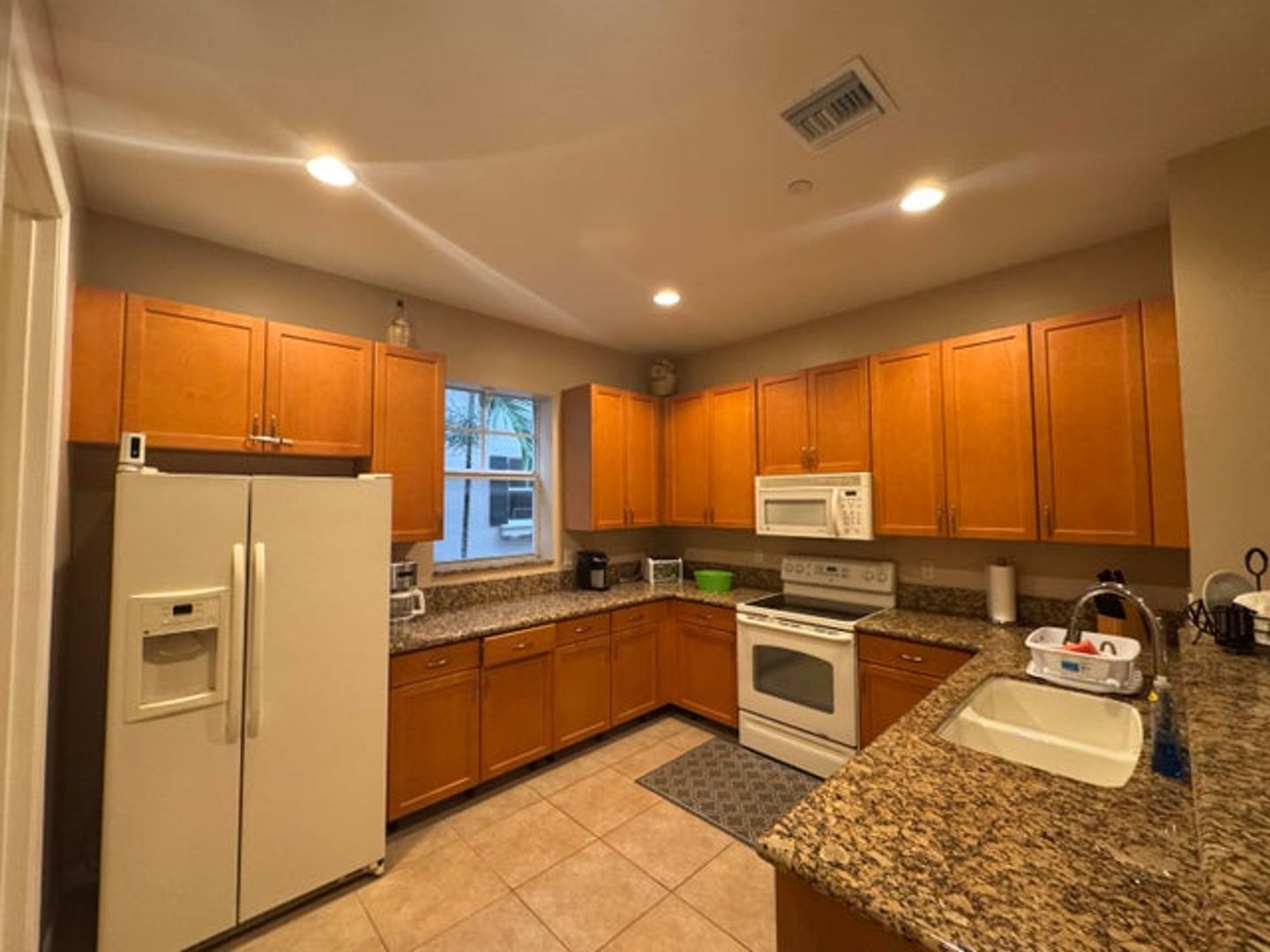 Fort Lauderdale House: 1033 NE 17th Way 604