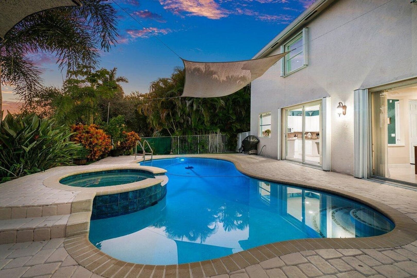 Parkland House: 10290 NW 60th Place