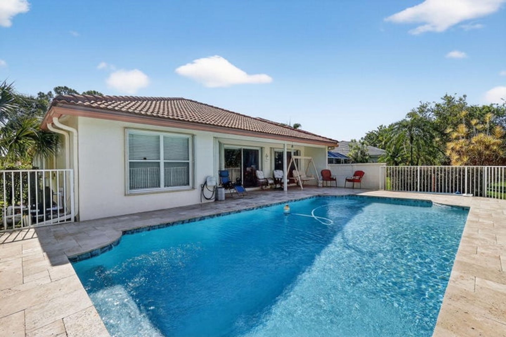 Wellington House: 1520 S Club Drive