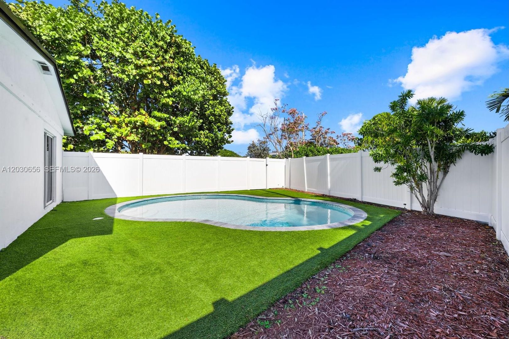 Wilton Manors House: 416 NE 29th Street