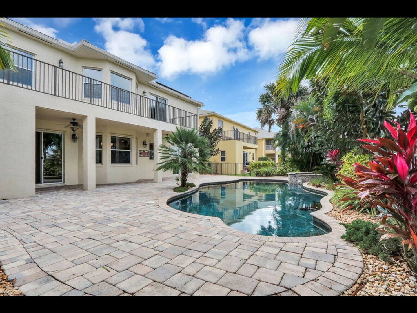 Wellington House: 3043 Hartridge Terrace