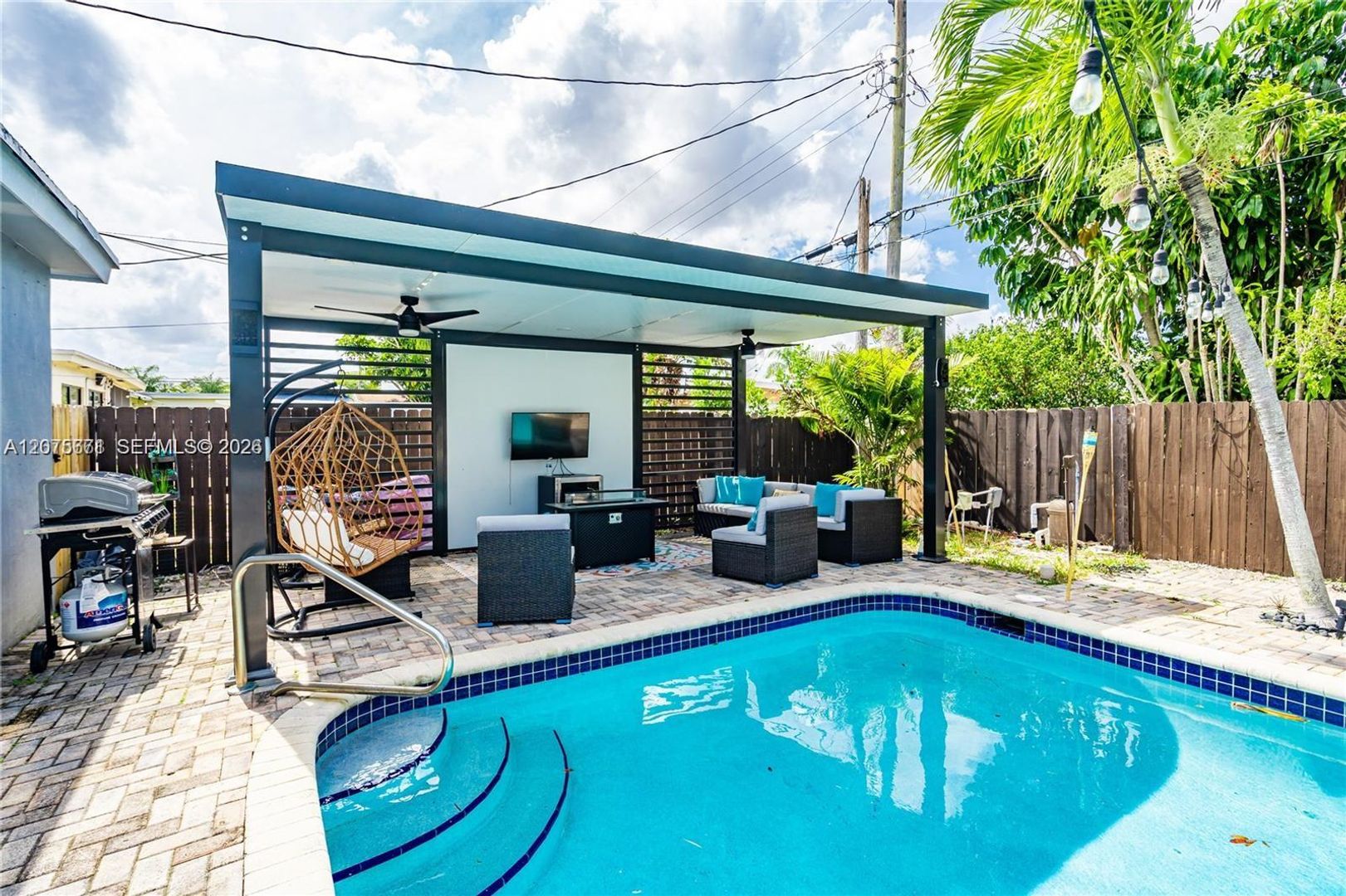 Pembroke Pines House: 7031 SW 12th Street