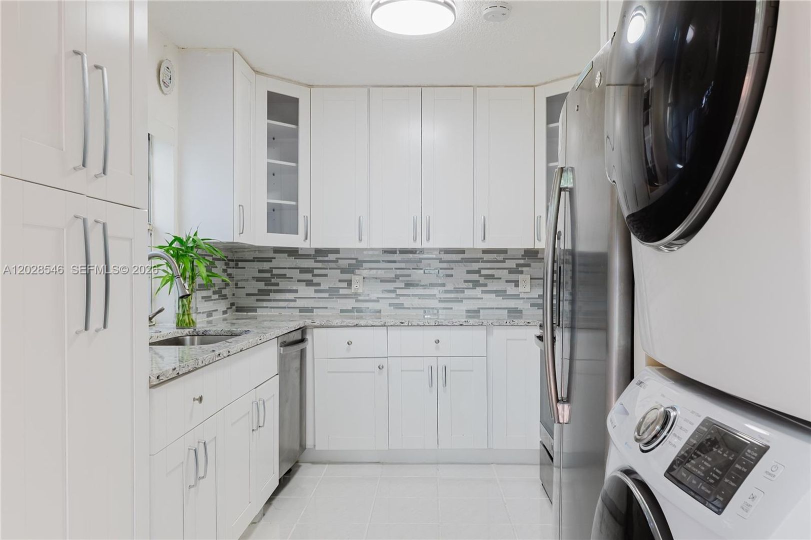 Weston House: 1482 Springside Drive 1482