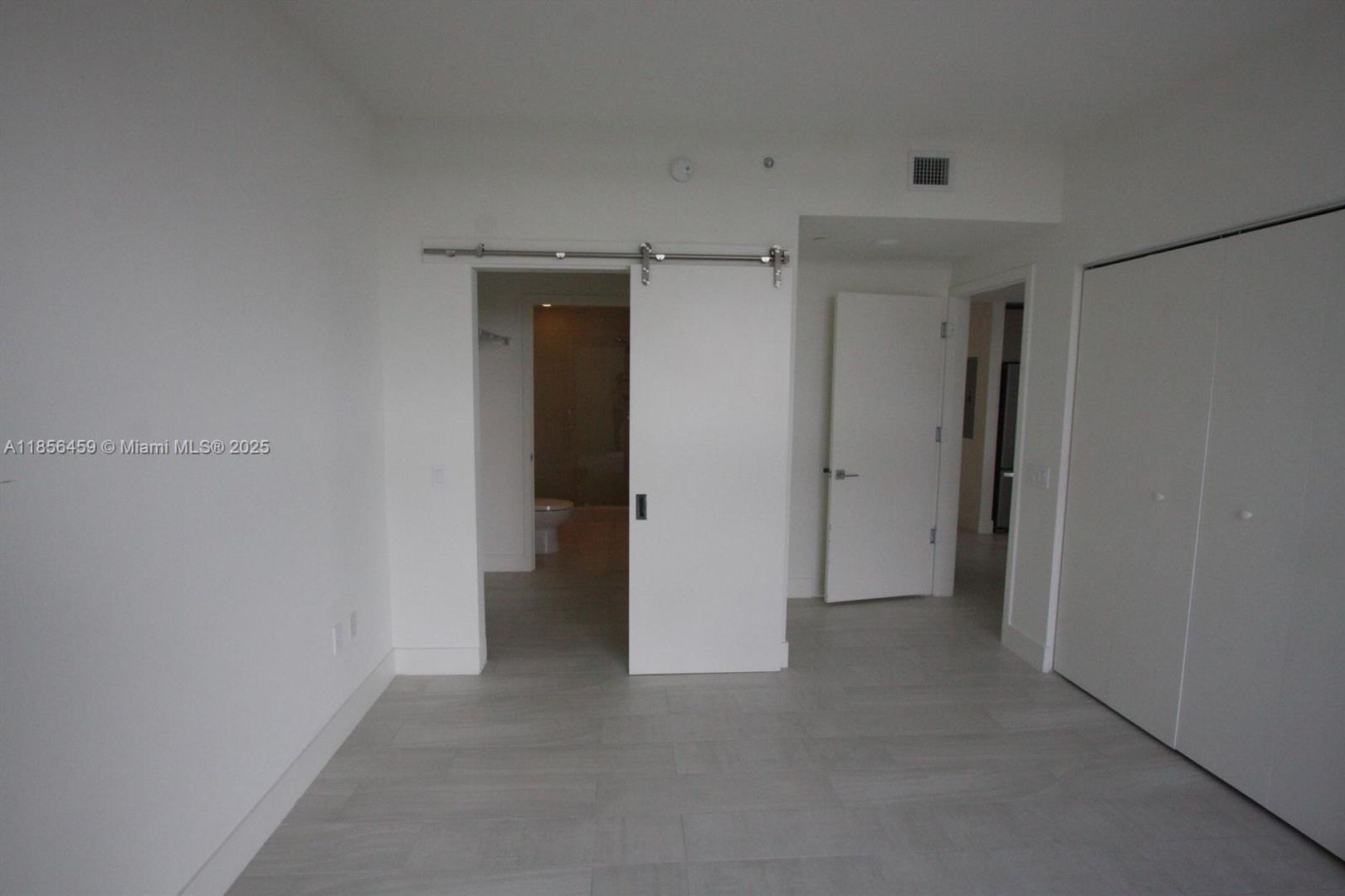 Sunrise House: 2000 Metropica Way 1109