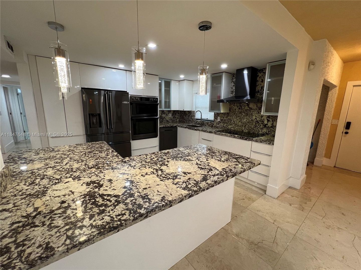 Miami House: 840 NE 199th Street 101B