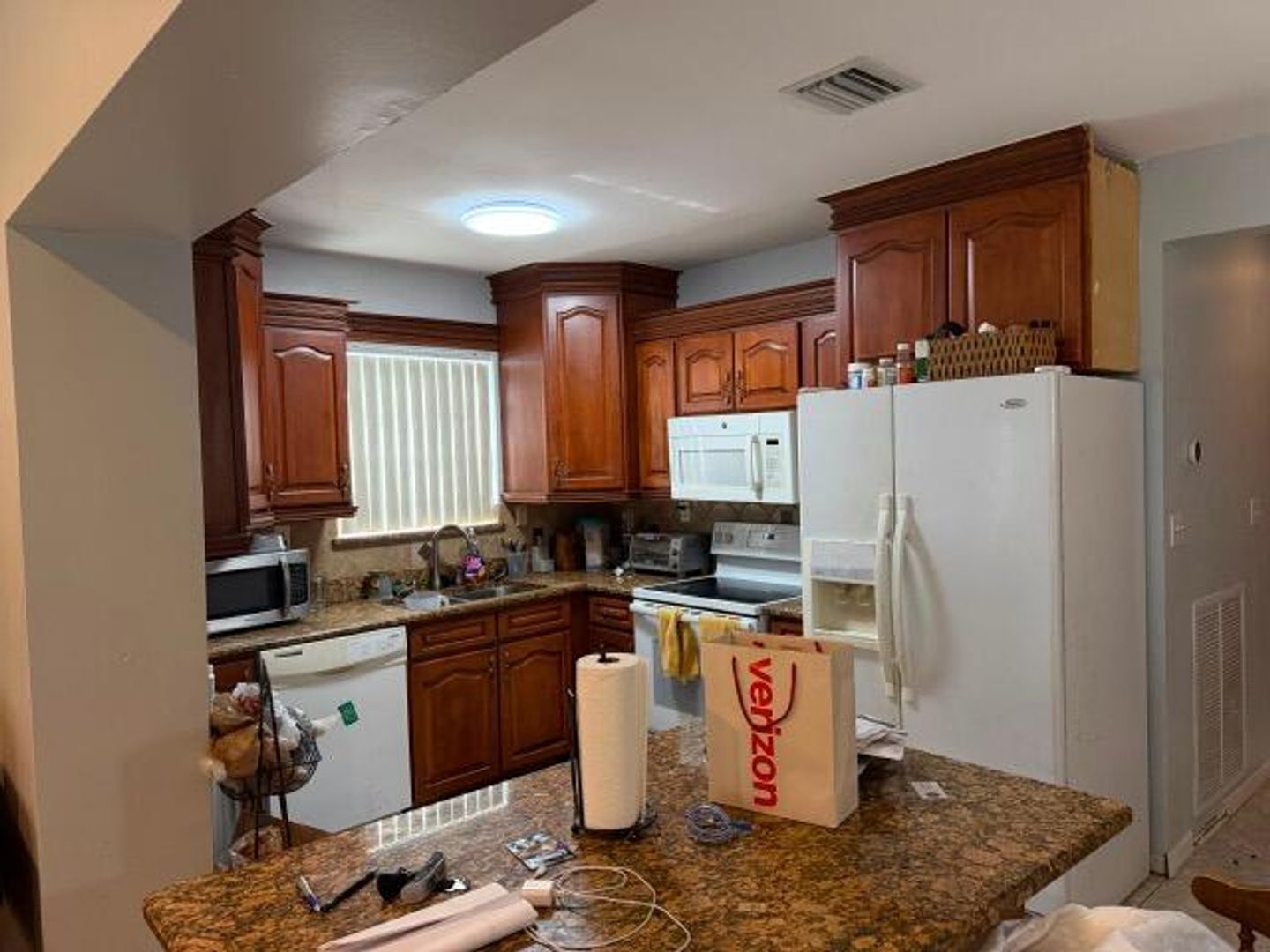 Miramar House: 7540 KISMET Street