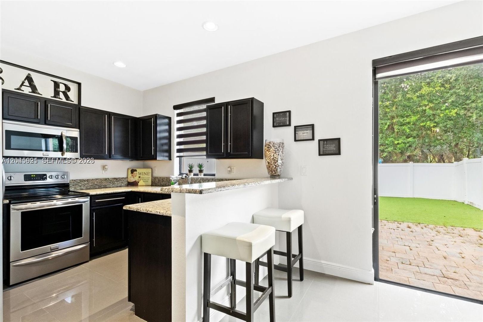 Hialeah House: 8925 W 33rd Avenue