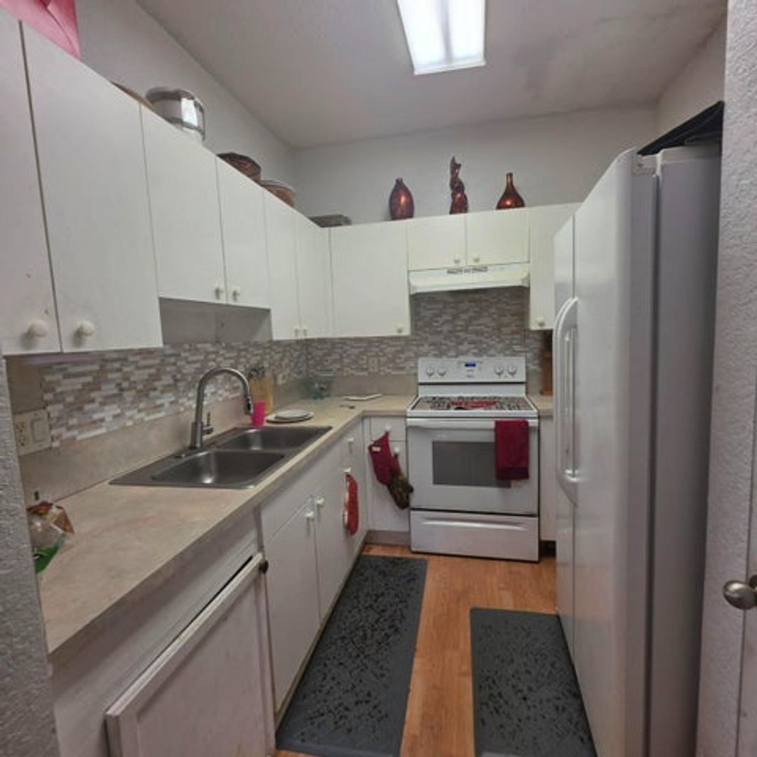 North Lauderdale House: 1309 N Santa Catalina Circle