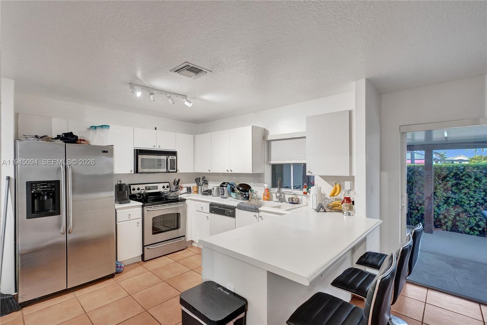 Miami House: 898 NW 131st Avenue